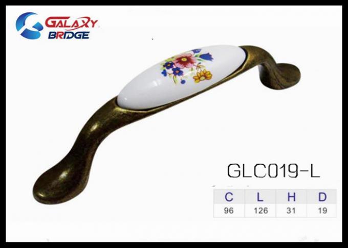 tirones clásicos negros mates del gabinete de la porcelana del modelo