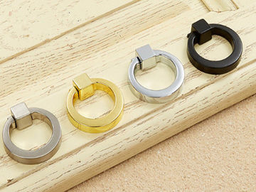 El cromo retro Doo de los tirones del anillo del oro maneja las colocaciones simples negras del hardware de los muebles